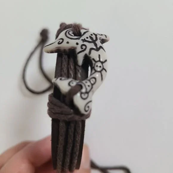 Dolphin with Indian Symbols Engraved faux leather Bracelet unisex - Picture 4 of 5